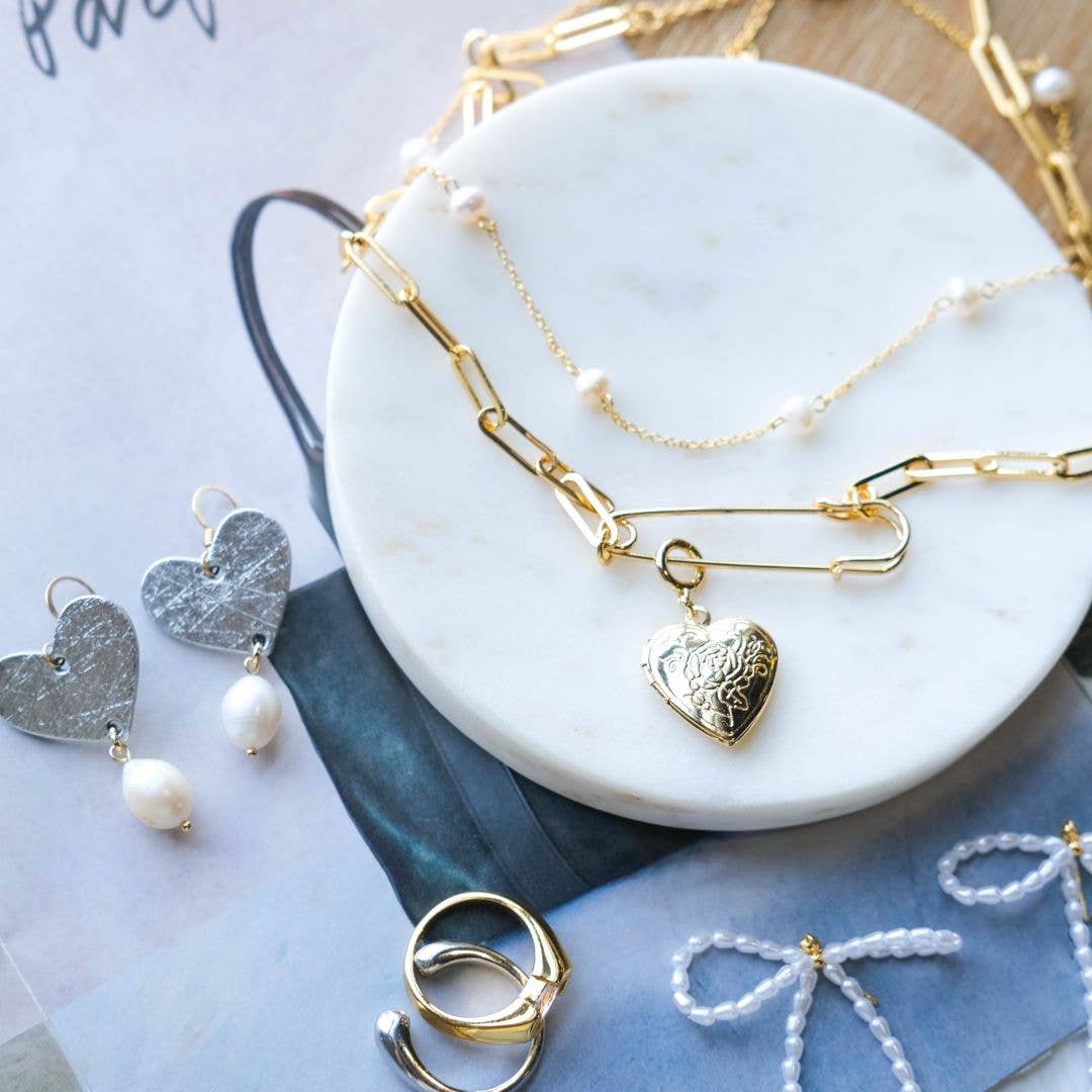 Pearl Delicate Saturn Chain Necklace Nickel & Suede