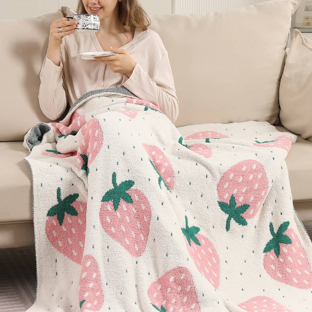 Strawberry Pattern Sherpa Throw Blanket