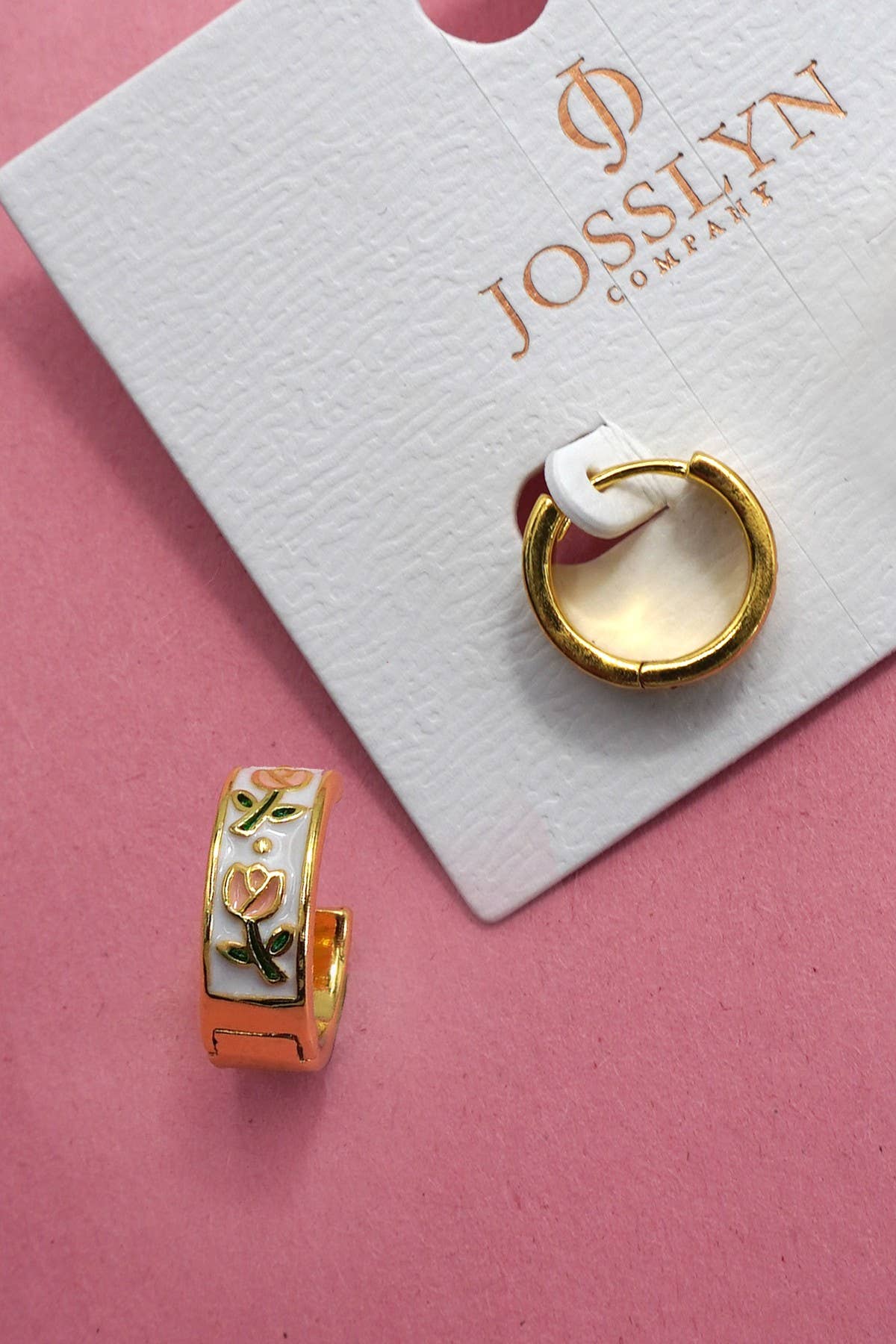 VINTAGE CLOISONNE FLORAL HUGGIE HOOP EARRINGS