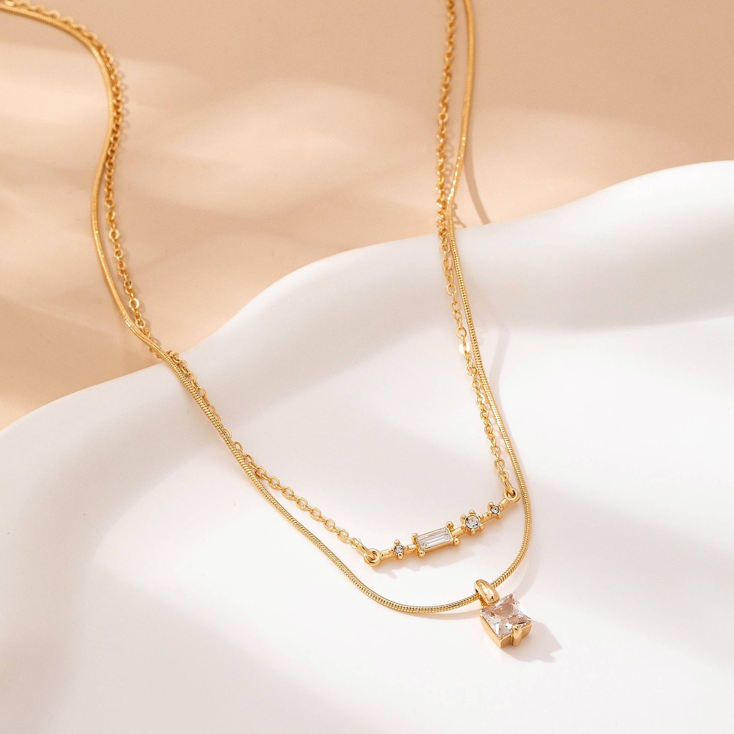Layer Crystal Bar & Solitaire Square Necklace