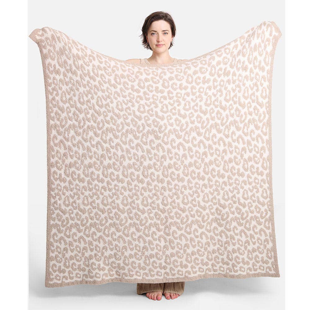 Leopard Patterned Reversible Throw Blanket