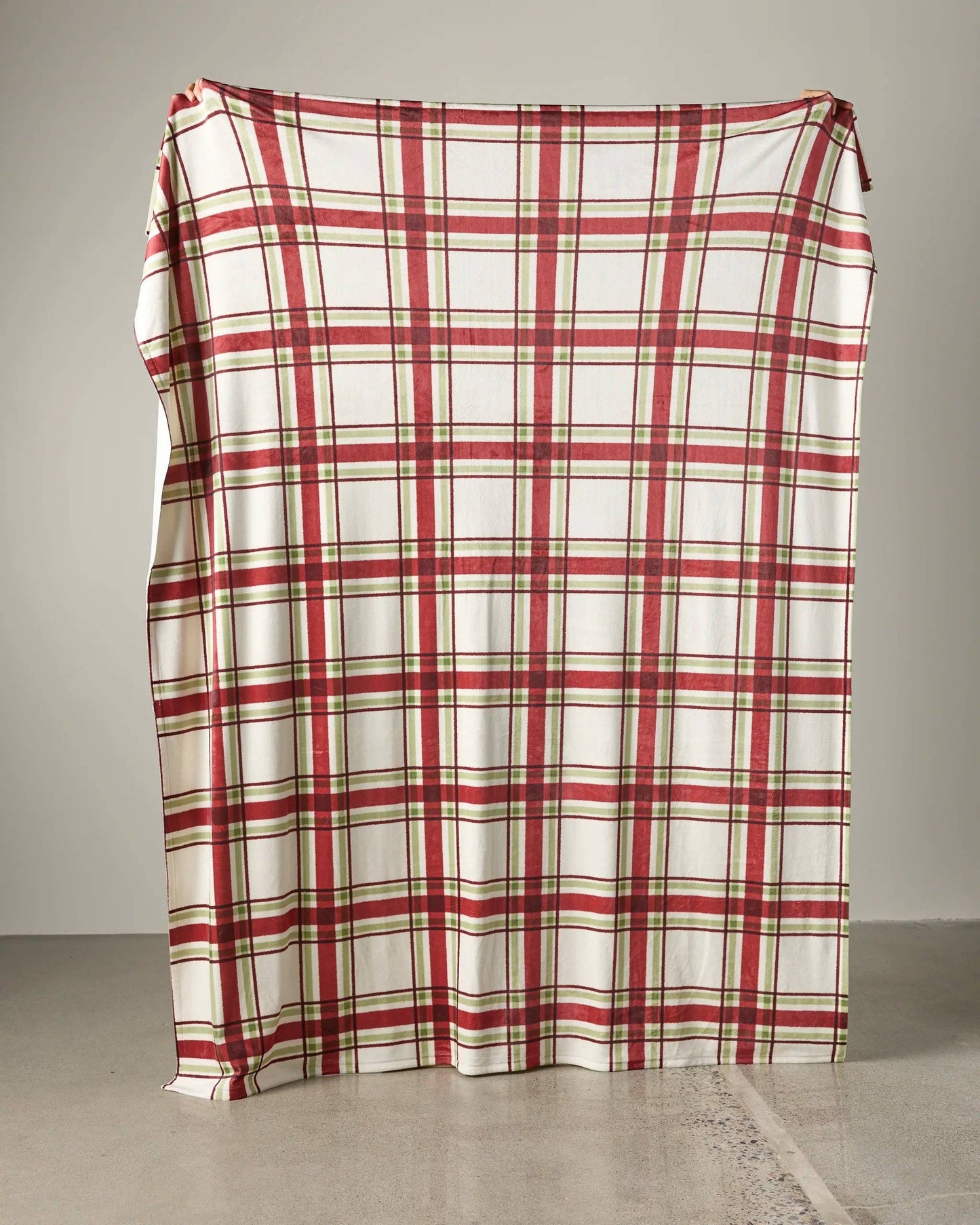 GEOMETRY Cozy Cabin Butter Blanket - Holiday 2026