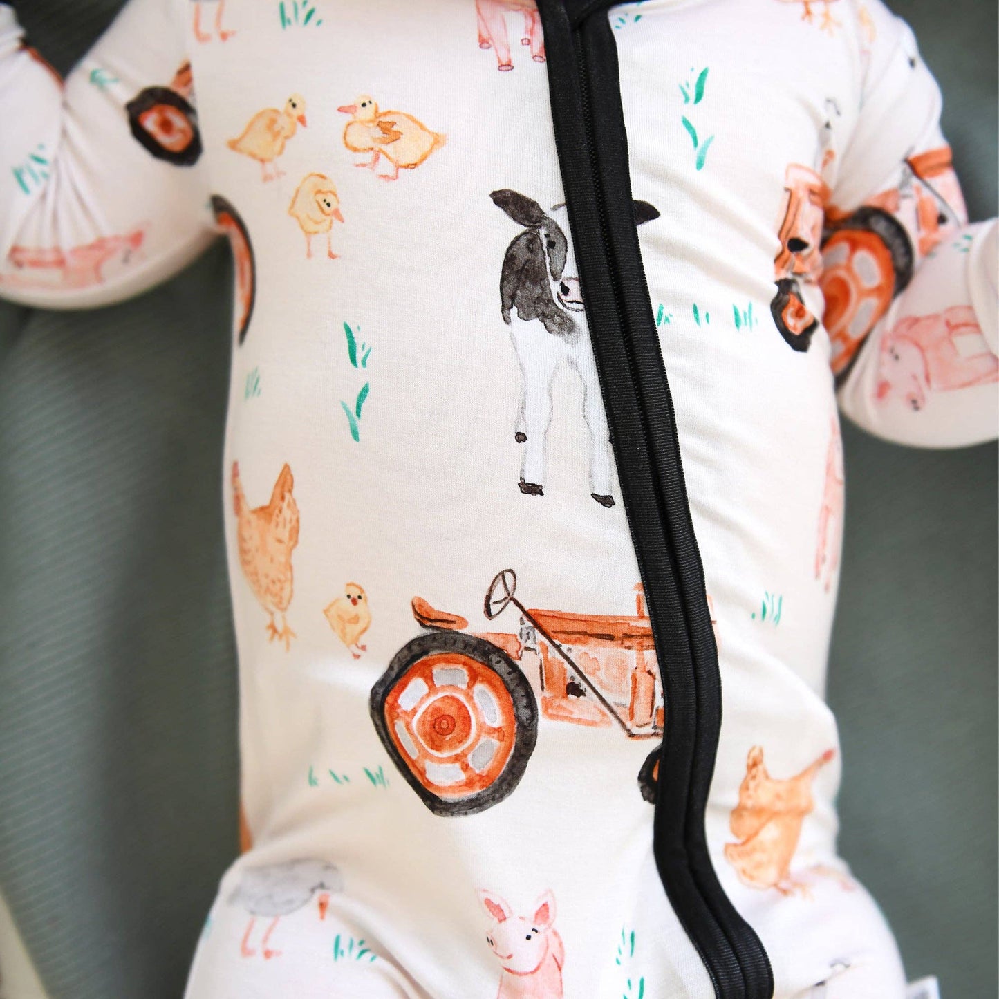 Millie Moo ZIP Bamboo Farm OnePiece 2-Way Zipper Baby Outfit