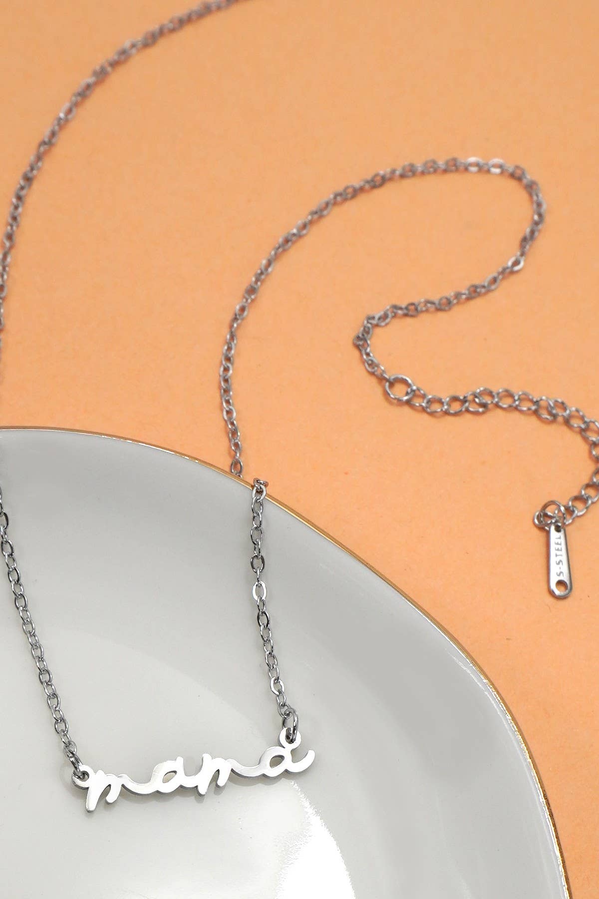 18K STAINLESS STEEL MAMA NECKLACE