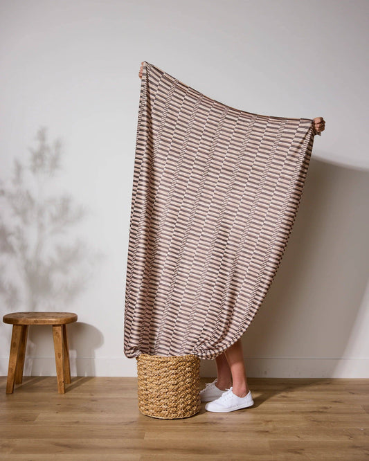 Geometry Light Ridge Butter Blanket