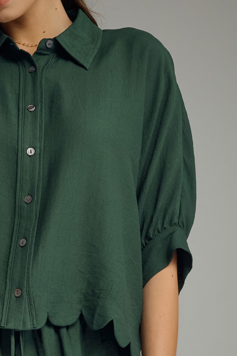Hunter Green 3/4 sleeve scallop hem top