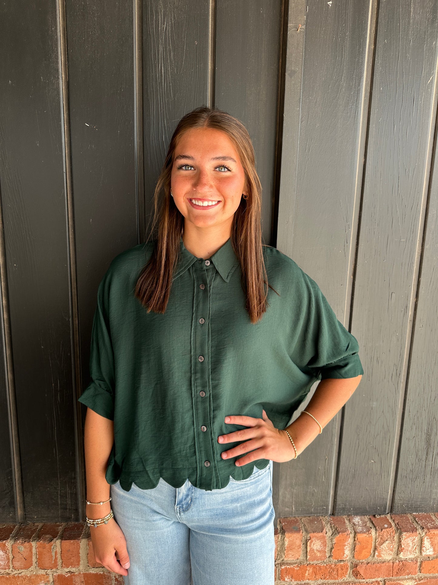 Hunter Green 3/4 sleeve scallop hem top