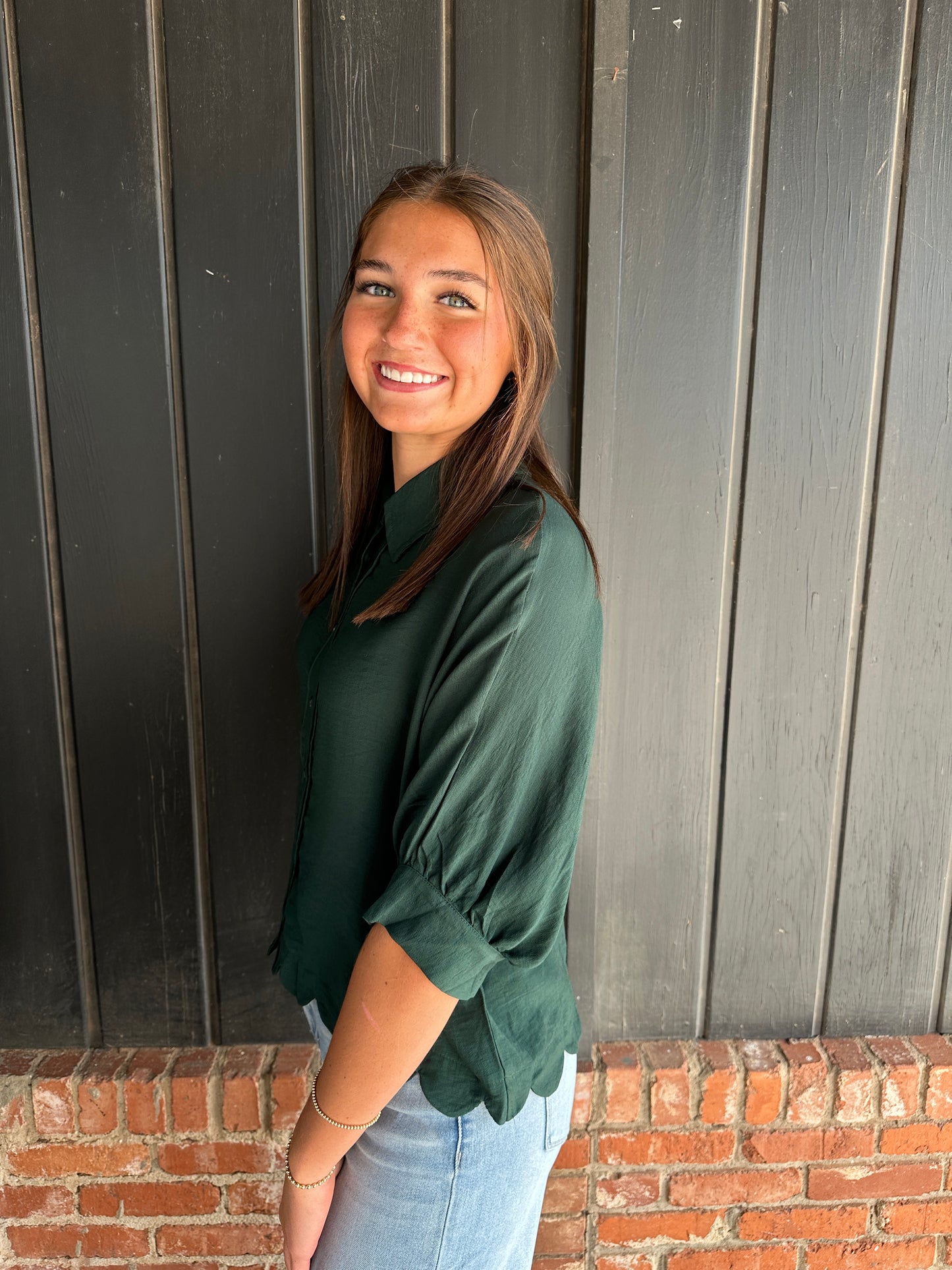 Hunter Green 3/4 sleeve scallop hem top