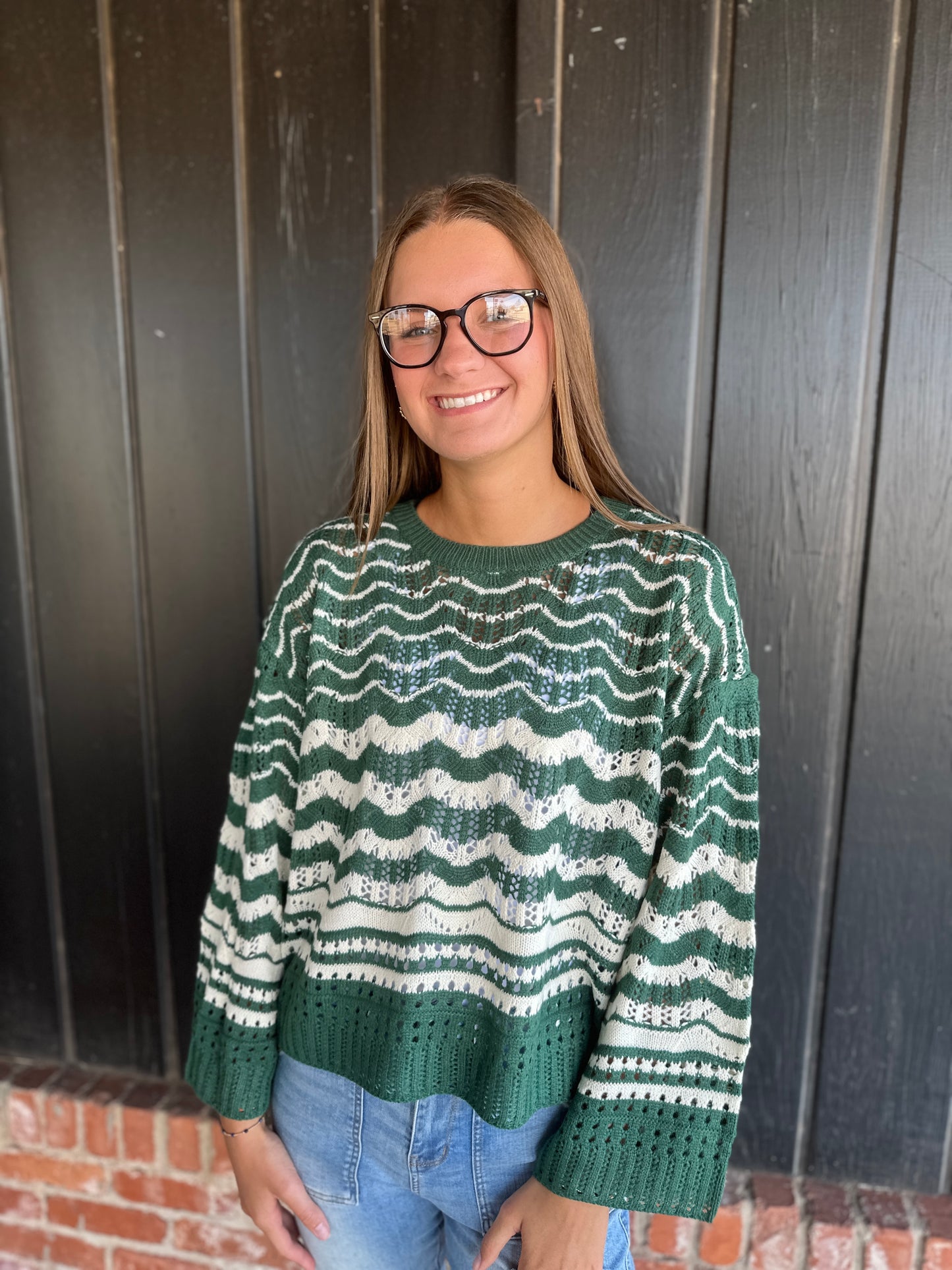 Green pattern knit pullover sweater