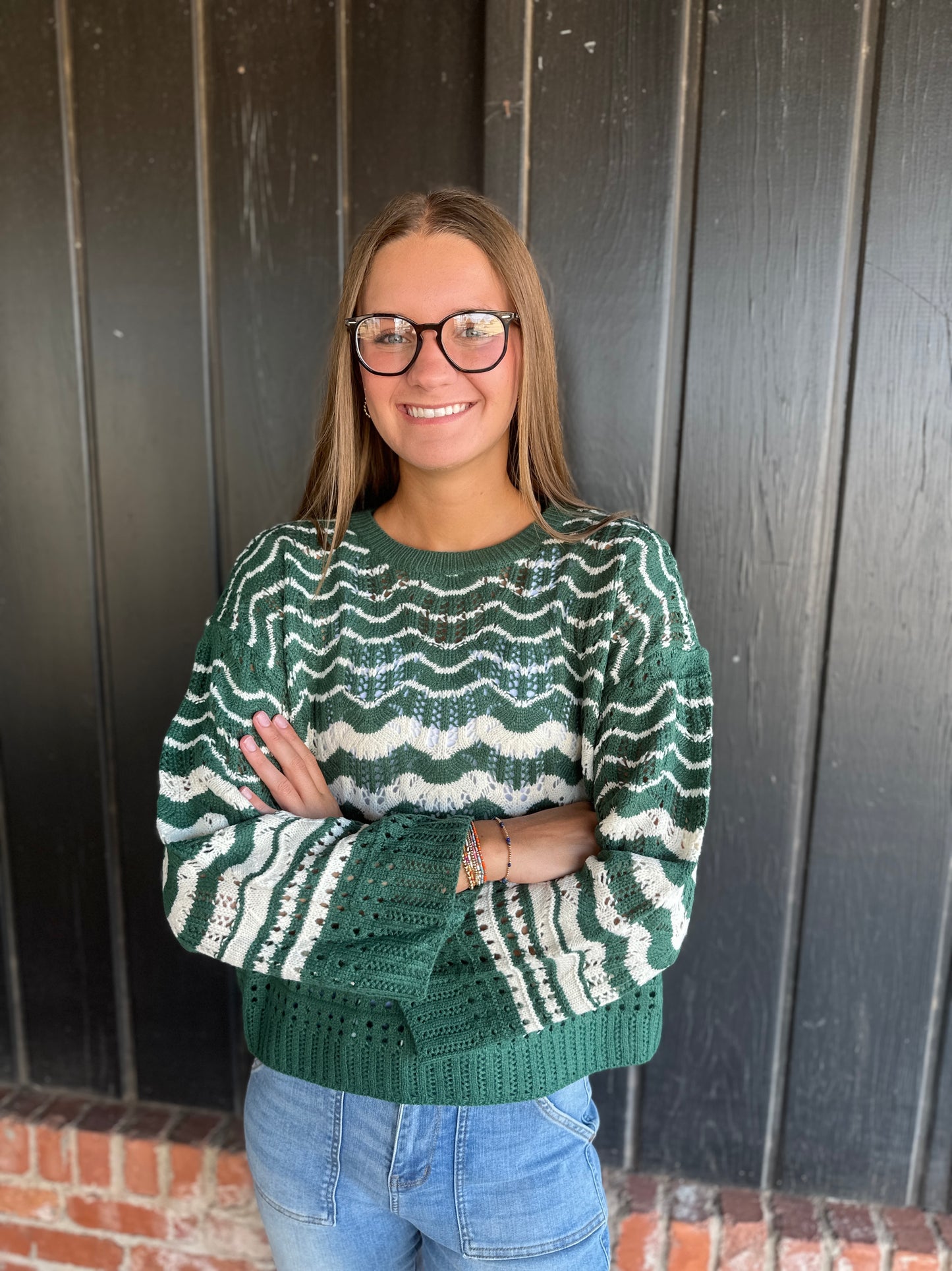 Green pattern knit pullover sweater