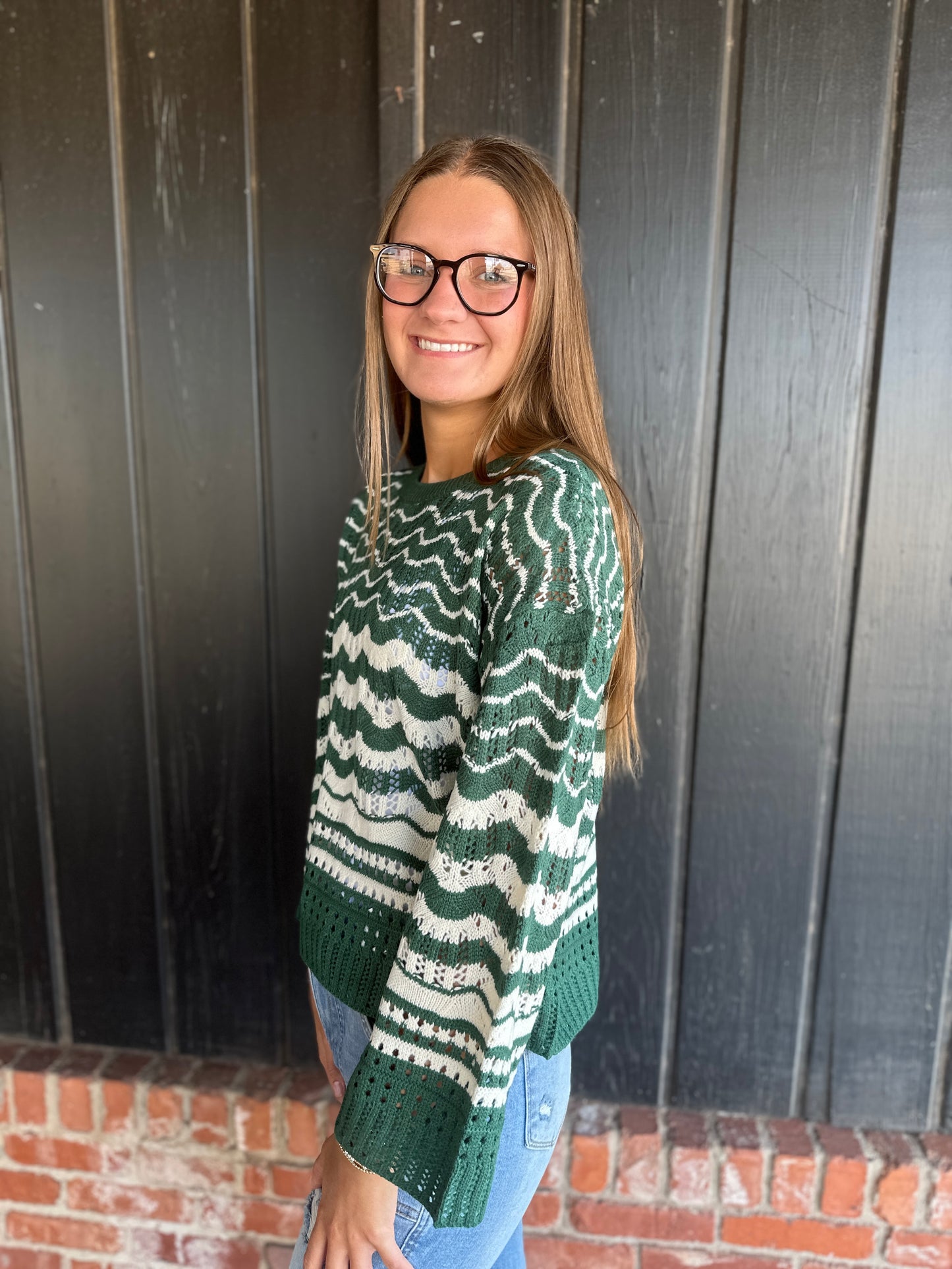 Green pattern knit pullover sweater