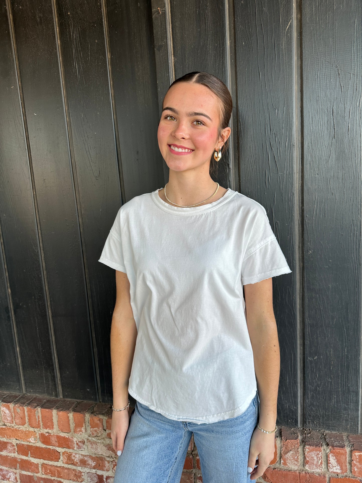 White Round Neck Short Sleeve Exposed Seam Knit Top