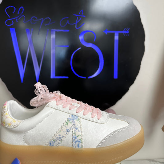 MIA Axel Sneaker