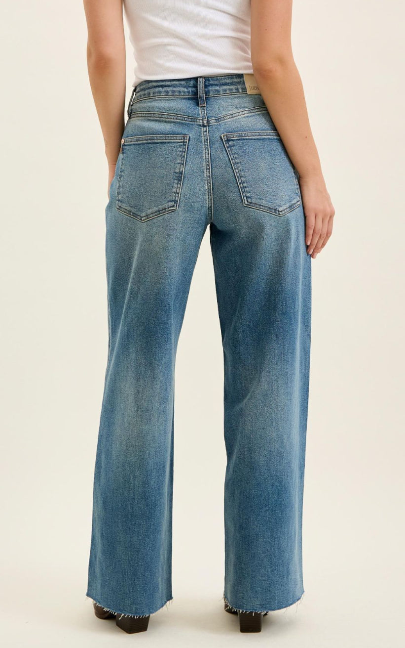 Judy Blue Wilhelmina Baggy Jeans