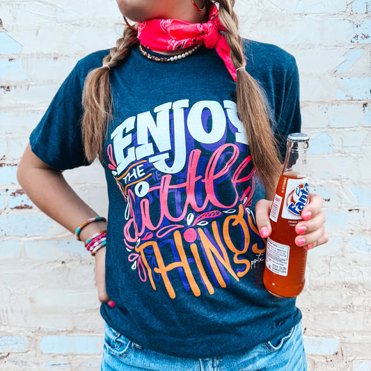 Enjoy the little things graphic tee
