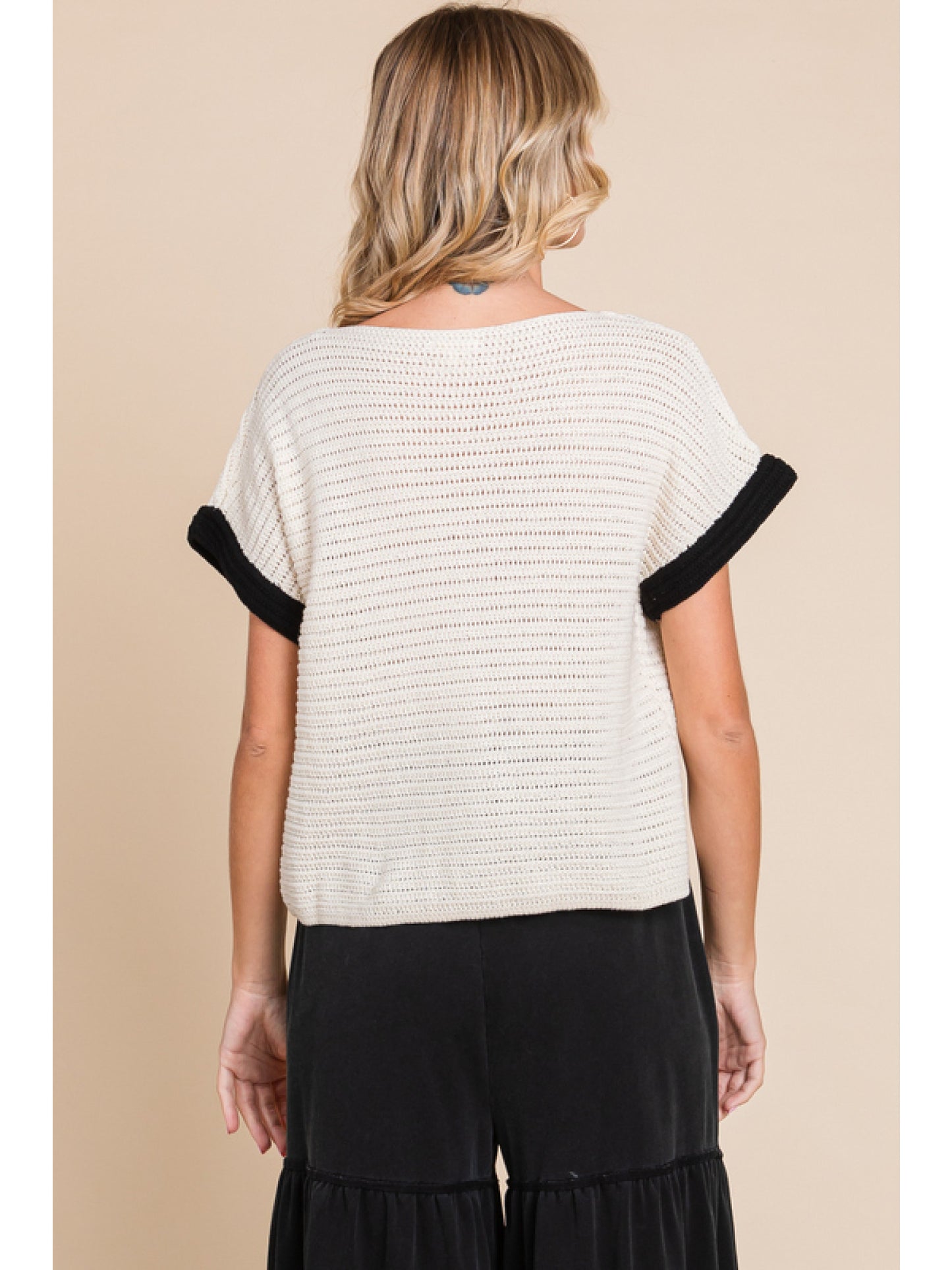 The Hannah Black and White lightweight sweater top